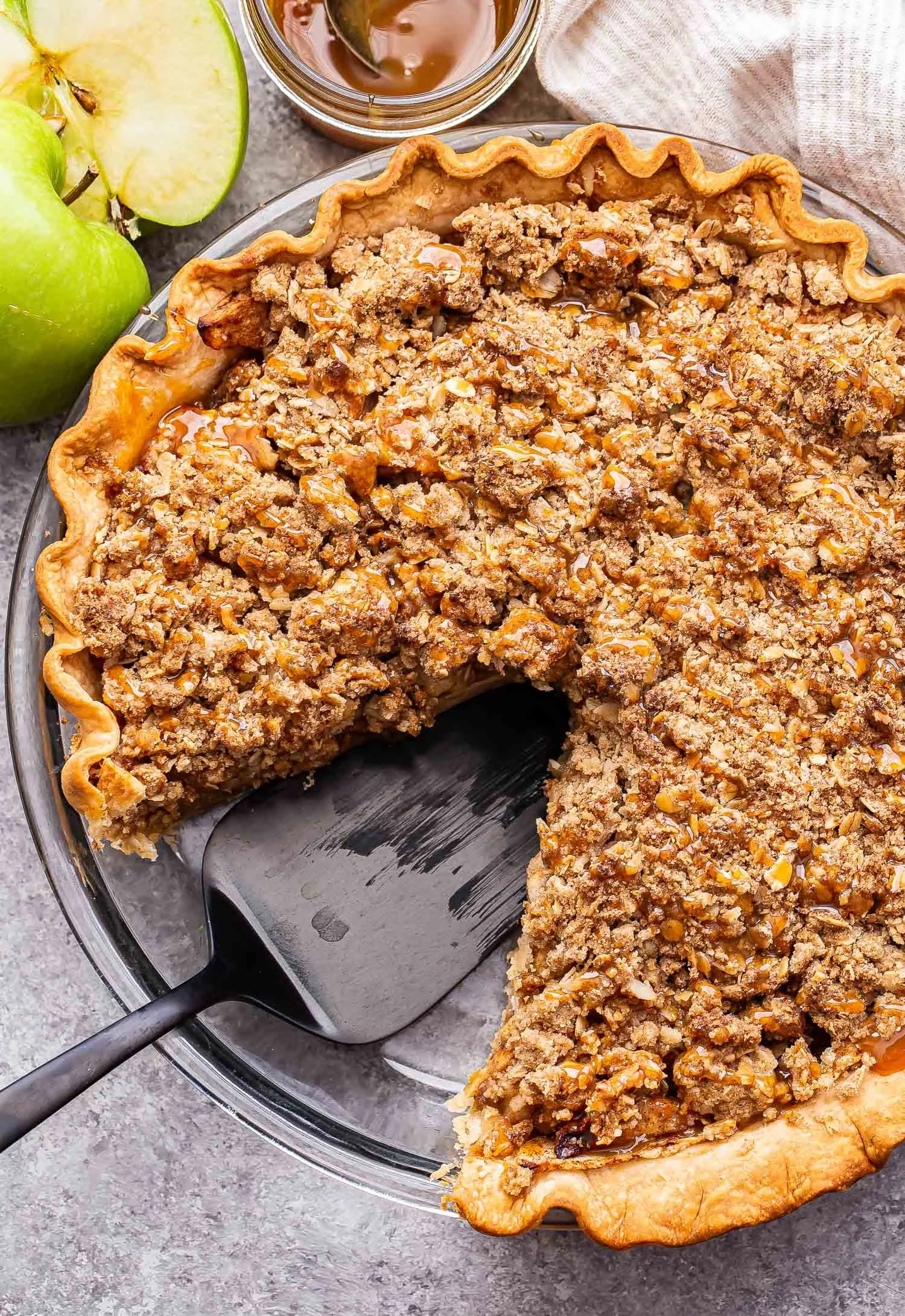 Caramel Apple Crumble Pie
