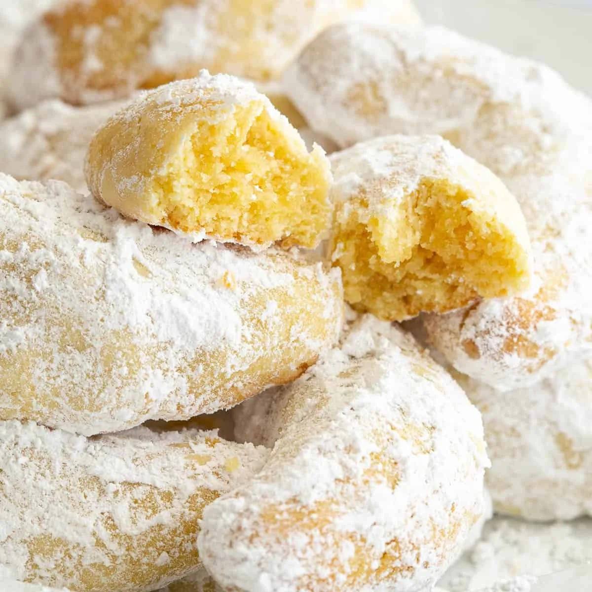 Easy Italian Almond Crescents