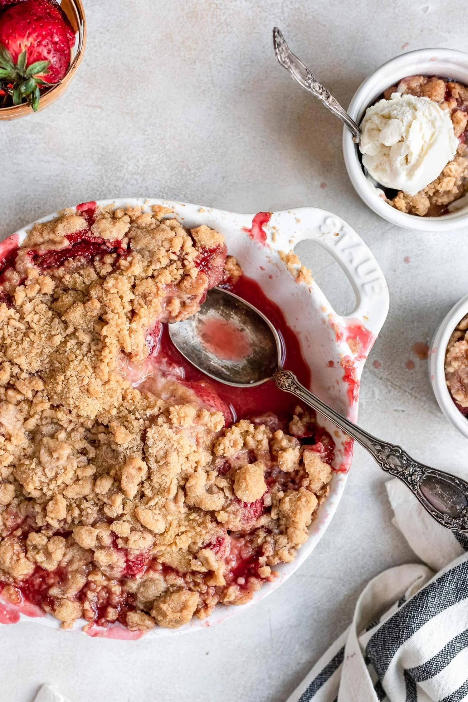 Easy Strawberry Crumble Recipe