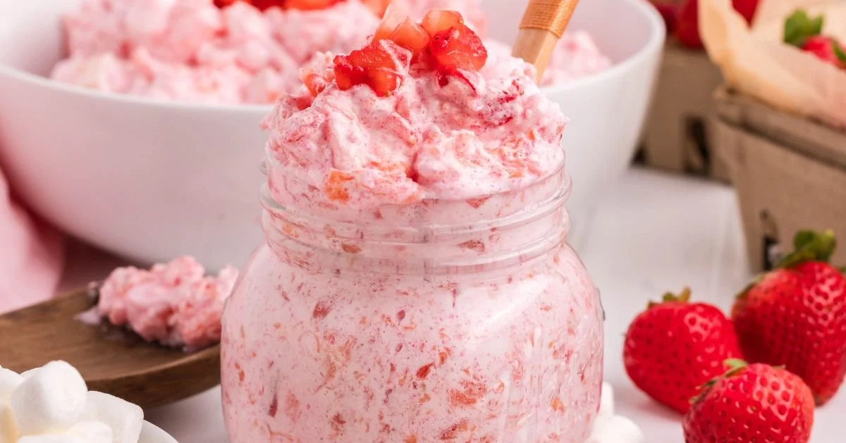 Fluffy Strawberry Marshmallow Salad