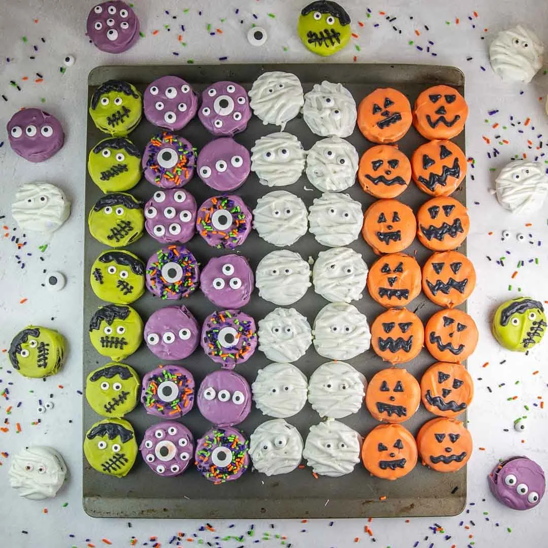 Halloween Chocolate Covered Oreos